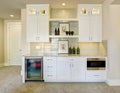 Family room design with wet bar nook