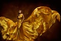 Móda žena šaty dáma v vlajúce hodváb krása talár tkanina mávanie na vietor krásne dievča dlho lietanie tkanina 