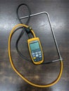 Fluke 922 Airflow Micromanometer with Bright Backlit Display