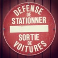 French no parking sign