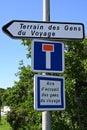 French signs indicating a land for travelers and a dead end