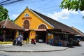 Cho Hoi An or Hoi An market is central market and night market with local restaurants and a variety of souvenirs shops.