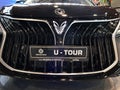 Front view of massive front mask of 7-seat chinese MPV family car Dongfeng U Tour