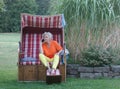 Without a smartphone in a roofed wicker beach chair, that does not work!