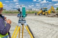 Geodesist device, is working with total station on a building si