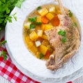 Goose - soup with red wine and thyme