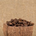 Grains of coffee aroma and invigorating drink
