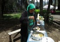 Grannies selling meatballs cuangki, human interest