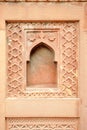 Graphic symbols, patterns and tracery in Agra Fort