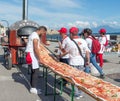 Guinnes World record pizza long 2 km