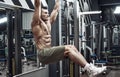 Guy bodybuilder do chin-ups Royalty Free Stock Photo