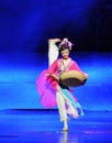 Han girl-Hui ballet moon over Helan