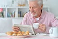 Senior man reading newspaper Royalty Free Stock Photo