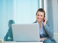 Happy business woman talking mobile phone Royalty Free Stock Photo