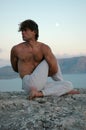 Hatha-yoga: Ardha Matsyendrasana Royalty Free Stock Photo