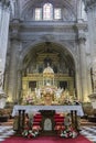 High altar, center of the presbyterate, tabernacle bordered by f