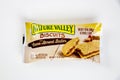 Honey biscuits with cocoa almond butter filling by Nature Valley.