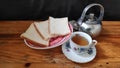 Hot tea and bread, healthy foods that are friendly to your body's health