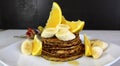 Hotcakes de avena, platano y naranja. Comida saludable, nutritiva y deliciosa! OpciÃÂ³n ovo-vegetariana!