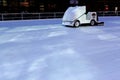 Ice resurfacing machine