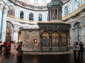 Side view of aedicule in Resurrection Cathedral