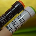 The item handles the introduction of insulin in patients with diabetes mellitus with divisions unscrewed to the limit