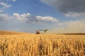 John Deere MÃÂ¤hdrescher bei der Weizenernte