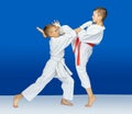 In karategi athletes beat blows