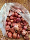 1 kg of onions in a plastic bag