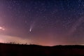 Komet Neowise in Sternennacht himmel mit Heather Land Silhouetten der SchwÃÂ¤bischen Alb, Deutschland, Europa