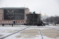 Tourist excursion near the Bohdan Khmelnytsky Monument protected from shelling