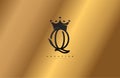 Letter Q Linked Monogram Crown King