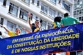 Liliane Ventura vibrates with the people on the platform on Paulista avenue