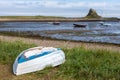 LINDISFARNE CASTLE, HOLY ISLAND/NORTHUMBERLAND - AUGUST 16 : Vie Royalty Free Stock Photo