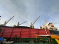 Loading shiping coal of sea taboneo