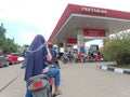 Long queues to fill subsidized gasoline