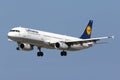 Lufthansa A321 on finals