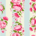 Luxurious flower wallapaper.