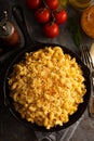 Mac and cheese in a cast iron pan Royalty Free Stock Photo