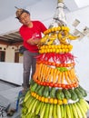 Make mountains of vegetables, fruits and produce
