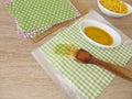 Making of ecological plastic-free beeswax cotton wraps