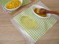 Making of ecological plastic-free beeswax cotton wraps