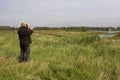 Man met verrekijker, Man with binoculars Royalty Free Stock Photo