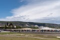 Yellowstone, Wyoming: Crowds of tourists and visit Old Faithfull before it erupts