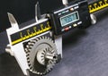 Measurement parameters of gears, details by digital micrometer