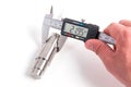 Measuring with electronic digital caliper