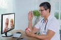 Medical doctor give online medical advise to patients via telemedicine