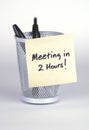 Meeting in 2 Hours! Post-It No Royalty Free Stock Photo