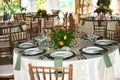 mesa de festa buffet decoraÃÂ§ÃÂ£o de casamento pratos flores arranjos restaurante