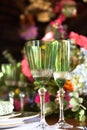 mesa de festa buffet decoraÃÂ§ÃÂ£o de casamento pratos flores arranjos restaurante